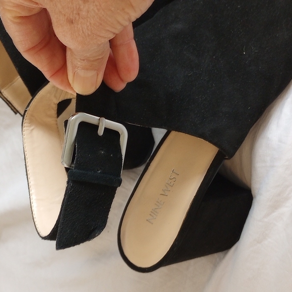 Nine West Heels - Picture 2 of 7